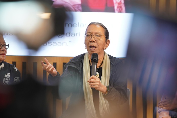 Dolorosa Sinaga saat jumpa pers Festival SeAbad Pram.