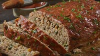 Trump sangat menyukai olahan daging, salah satunya adalah meatloaf. Hidangan ini populer di Amerika dan biasanya Trump menikmati bersama mashed potato dan sayuran. Foto: Getty Images/iStockphoto