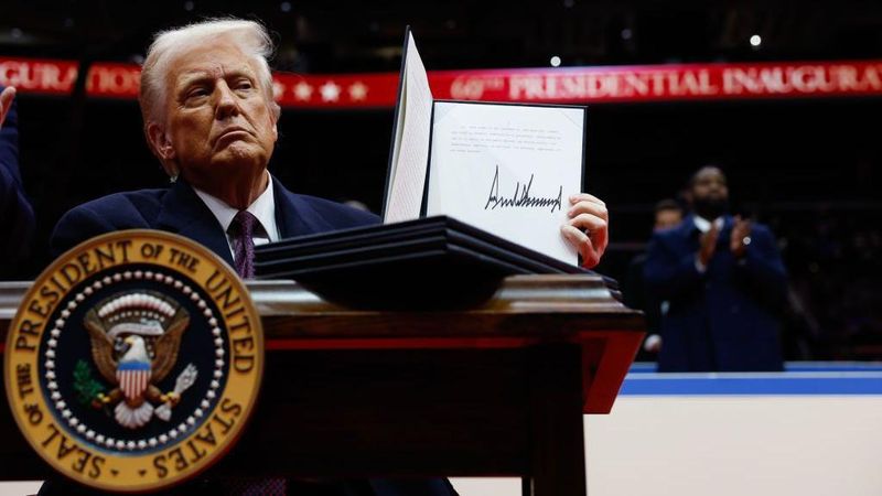 Donald Trump dilantik sebagai presiden AS, teken sejumlah perintah eksekutif
