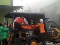 Suasana Hujan Berkabut di Lokasi Longsor yang Tewaskan 17 Orang di Pekalongan