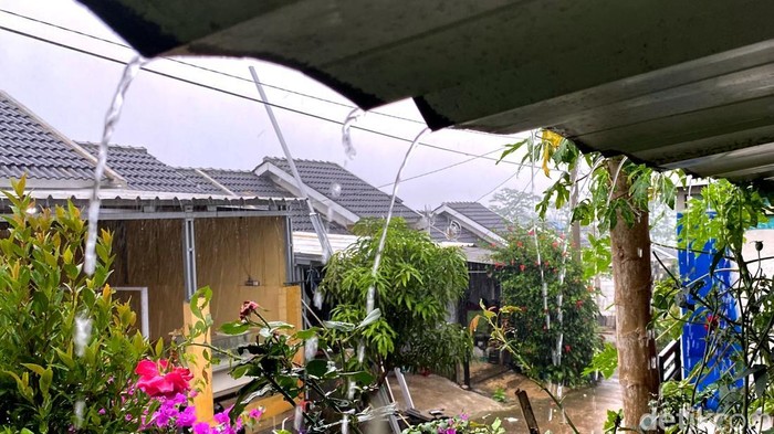 Hujan di wilayah Cipedes, Paseh, Kabupaten Bandung