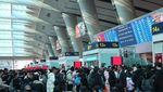 Jelang Imlek, Stasiun Kereta Beijing Selatan Penuh Pemudik