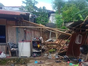Warga Kupang Tewas Tertimpa Tembok, BPBD Minta Waspada di Musim Hujan