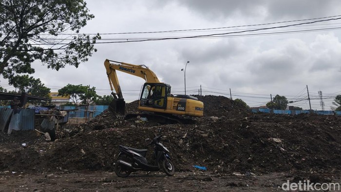 Kondisi terkini penanganan sampah di Pasar Caringin, Kota Bandung.