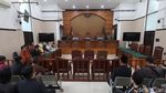 KPK Tak Terlihat, Sidang Gugatan Praperadilan Hasto Ditunda