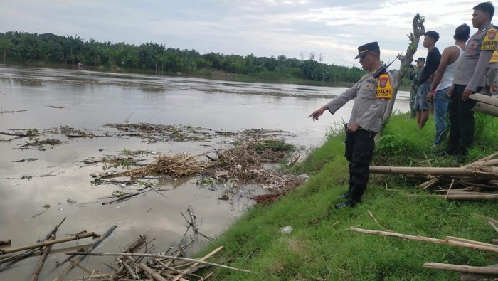 Lokasi kakek di Bojonegoro tenggelam di aliran Bengawan Solo