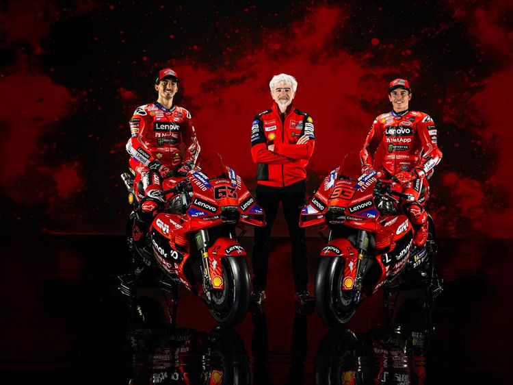 Merah Merona! Tampilan Perdana Marquez Jadi Rekan Bagnaia di Ducati