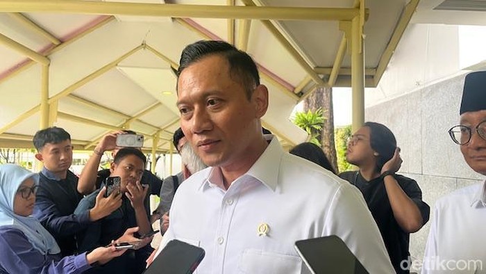 Presiden Prabowo Subianto meresmikan 26 pembangkit listrik dan 11 gardu induk (Tangkapan layar YouTube Setpres RI)