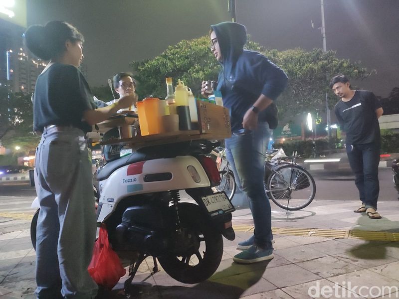 Nekat! Gadis Ini dari Bali Sendirian Demi '1000 Km Slow Bar Coffee'