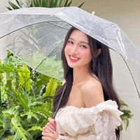 Tunangan Nguyen Phuong Nhi yang berusia 25 tahun disebut merupakan bos dari sebuah perusahaan automobile. Dilansir Forbes ayah Pham punya kekayaan bersih $ 4,1 miliar atau Rp 67 triliunan. Foto: Instagram @_nguyenphuongnhi_02