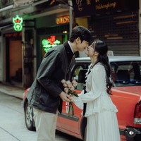 Noeul juga mengambil foto memakai cheongsam, baju tradisional Cina untuk menyempurnakan konsep prewedding-nya. Foto: dok. Instagram @noh.eul_89