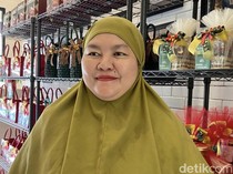 Pedagang Hampers di Surabaya Kebanjiran Order Jelang Imlek