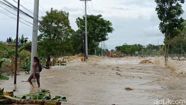 Penampakan banjir imbas tanggul jebol di Demak, Selasa (21/1/2025).