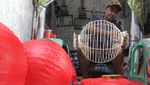 Sibuknya Perajin Lampion Geber Produksi Jelang Imlek