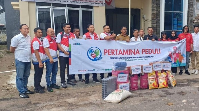 Pertamina Patra Niaga Regional Sumbagsel menyalurkan bantuan untuk korban banjir Bandar Lampung.