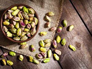 Lagi Viral Dessert Pistachio, Apakah Kacang Ini Menyehatkan?