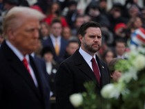 Video Wapres AS Acungkan Jari Tengah Saat Puji Serangan Trump ke Iran