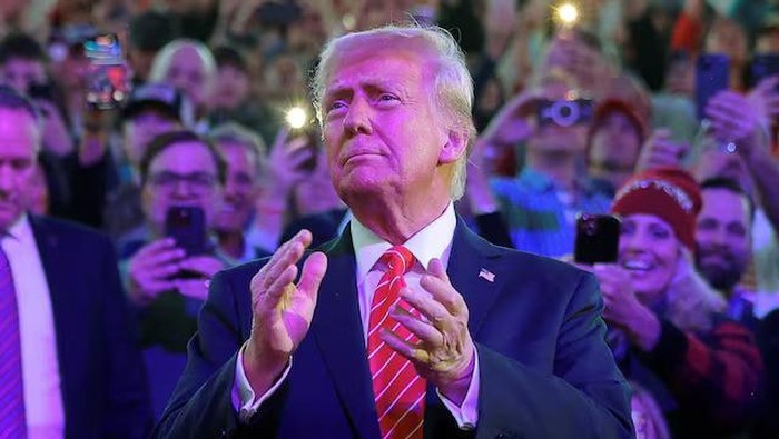 U.S. President-elect Donald Trump arrives to attend a rally the day before he is scheduled to be inaugurated for a second term, in Washington, U.S., January 19, 2025. REUTERS/Carlos Barria/File Photo Purchase Licensing Rights