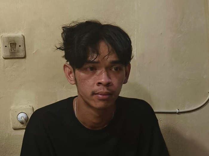 Reza pria yang membawa kabur HP wanita kenalan via aplikasi kencan.