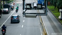 Tak butuh waktu lama, selang satu menit setelah melakukan pelanggaran lalu lintas, pemilik kendaraan bakal dikirim surat konfirmasi tilang ETLE tersebut.  