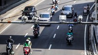 Konfirmasi tilang itu akan dikirim melalui WhatsApp ke nomor HP pemilik kendaraan. Pemilik kendaraan nantinya akan menerima WhatsApp dari nomor business e-TLE Ditlantas Polda Metro Jaya di nomor 0878-1717-4000.  