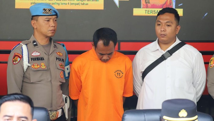 Tampang Pak RW pelaku penggelapan dana beras bantuan di Cianjur