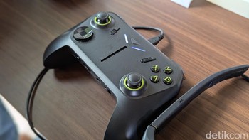 Komponen pertama adalah kontroler yang sebenarnya merupakan PC gaming dengan sistem operasi Windows 11. Foto: Virgina Maulita Putri/detikINET