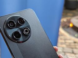 Ini Dia Tecno Spark 30 Pro, HP Unik Mirip Optimus Prime