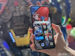 Ini Dia Tecno Spark 30 Pro, HP Unik Mirip Optimus Prime