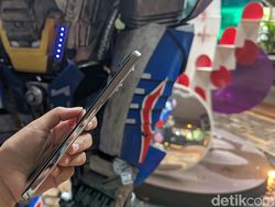 Ini Dia Tecno Spark 30 Pro, HP Unik Mirip Optimus Prime