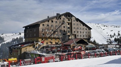 76 Orang Tewas dalam Kebakaran Hotel Resor Ski Turki