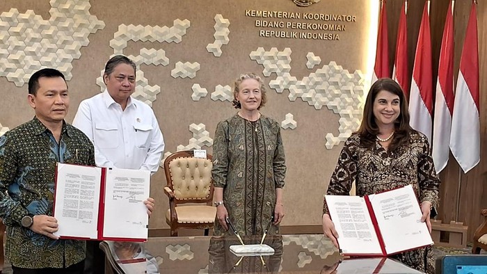 Airlangga Sepakati Investasi ExxonMobil, Nilainya US$ 10 Miliar.