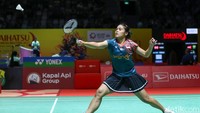 Permainan jadi lebih mudah bagi Gregoria Mariska Tunjung. Gregoria melesat meninggalkan Upadhyaya 8-0, lalu 11-3 di interval. Poin demi poin diraih Gregoria dengan mudah mengungguli Adhyaya 18-3. Gregoria meraih dua poin terakhir untuk menghabisi lawan 21-5. 
