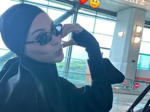 Alyssa Daguise Berangkat Umrah, Al Ghazali: Semoga Lancar ya