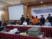 Video: 2 Pelajar Aceh Tertangkap Selundupkan 3 Kg Sabu di Batam