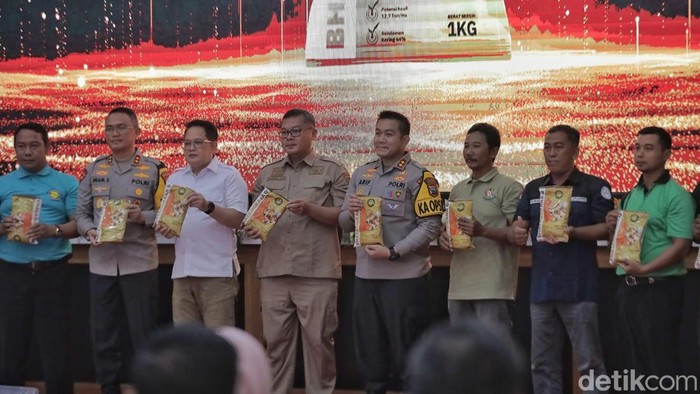benih jagung merek Bhayangkara