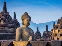 Viral Candi Borobudur Dipasang Eskalator, Ternyata buat Presiden Macron