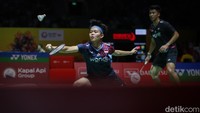 Empat poin beruntun berhasil didapatkan Dejan/Fadia. Mereka kini kembali tertinggal empat poin menjadi 12-16, namun tetap haurs menyerah dari 16-21 dari Goh/Lai di gim pertama. 