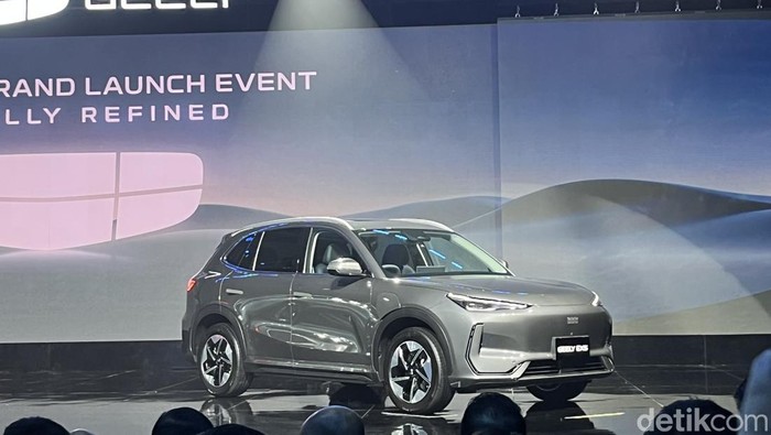 Geely resmi kembali ke Indonesia dengan membawa mobil listrik Geely EX5