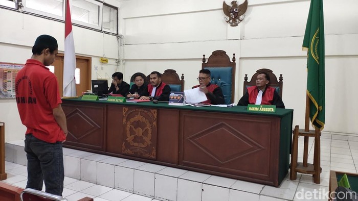 Hendi Riyadi menjalani sidang vonis di PN Palembang