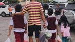 Potret Isa Bajaj saat Belanja ke Pasar untuk Jualan Nasi Tempong