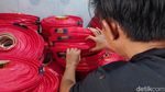 Potret Kampung Lampion di Malang Kebanjiran Order Jelang Imlek