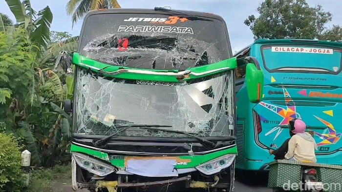 Kecelakaan bus rombongan PAUD dari Purworejo di Jalan Wates-Purworejo, wilayah Dusun Mlangsen, Kalurahan Palihan, Temon, Kulon Progo, Rabu (22/1/2025).