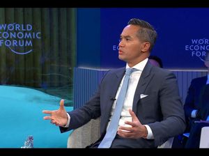 Bos Kadin Promosi Investasi Baterai Listrik di Forum Ekonomi Dunia
