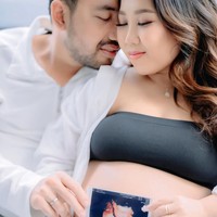 Kiky juga terlihat memamerkan foto USG 4D calon anak pertamanya itu. Baby K, you are the dream we’ve been waiting for, tulis keterangan dalam unggahannya. Foto: Instagram/@kikysaputrii