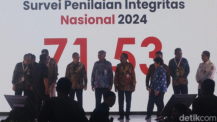 KPK merilis hasil Survei Penilaian Integritas (SPI) tahun 2024 terhadap kementerian, lembaga, hingga pemerintah daerah. Berikut ini hasil survei tersebut.