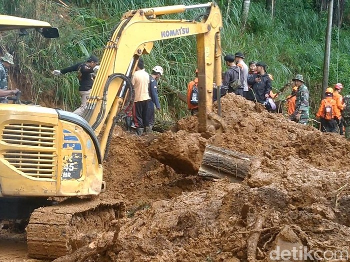 Lokasi longsor di Desa Kesimpar, Kecamatan Petungkriyono, Kabupaten Pekalongan, Rabu (22/1/2025) pagi.