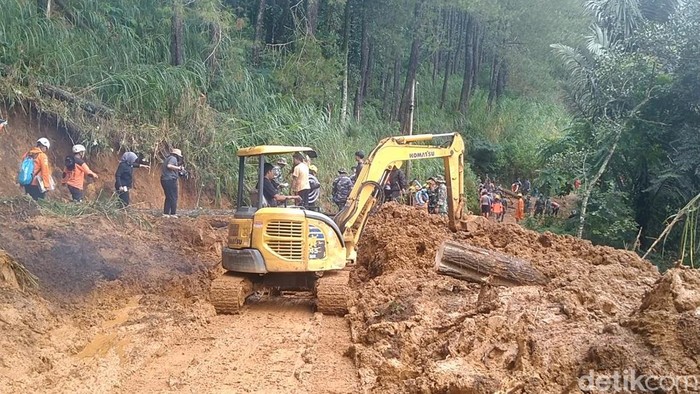 Lokasi longsor di Desa Kesimpar, Kecamatan Petungkriyono, Kabupaten Pekalongan, Rabu (22/1/2025).