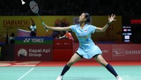 Pukulan Putri KW ke belakang lapangan menciptakan match point dalam kedudukan 20-14. Kesalahan Pai Yupo mengembalikan pukulan memastikan kemenangan Putri 21-14.  