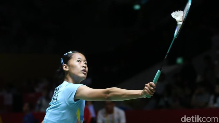 Putri Kusuma Wardani melenggang ke babak 16 besar Indonesia Masters 2025. Putri KW menang mudah atas Pai Yupo asal Taiwan dua gim langsung. Bermain di Lapangan 1 Istora Senayan, Rabu (22/1), Putri KW memetik kemenangan 21-13, 21-14.